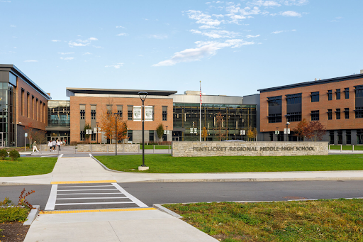 Pentucket’s Morning Student Drop-Off